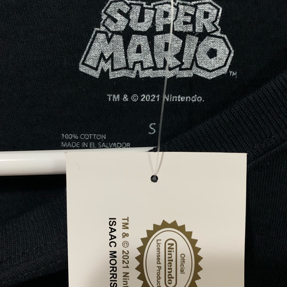 Super Mario Graphic T shirt NWT new Nintendo - Picture 3 of 3